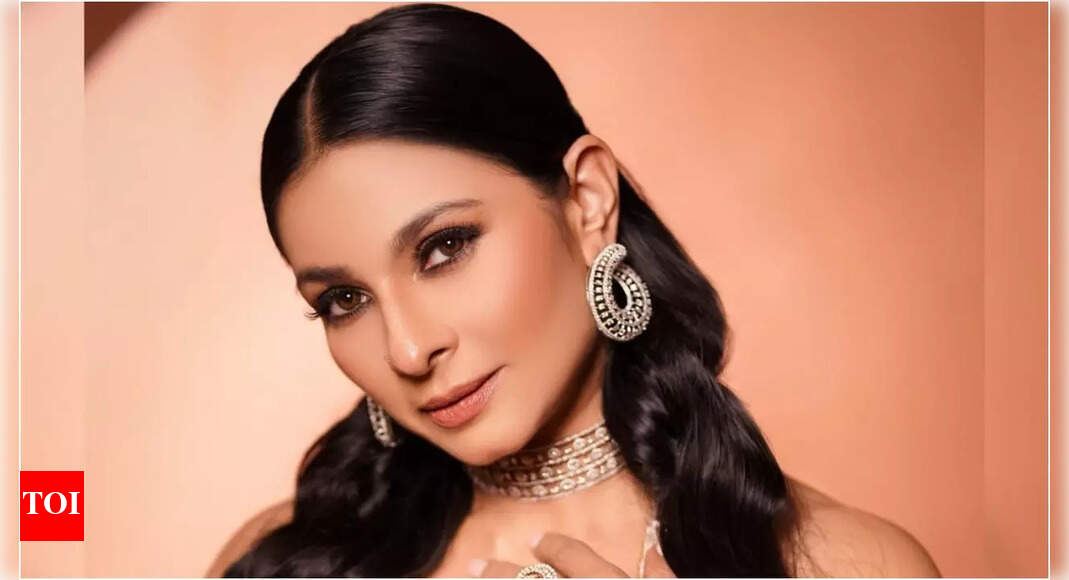 Tanishaa Mukerji Criticizes Modern Cinema, Citing Emotional Disconnect
