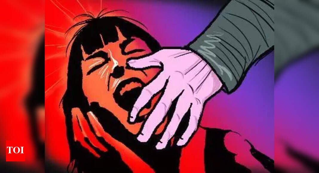 Three Arrested After Assault on Pregnant Woman and Husband