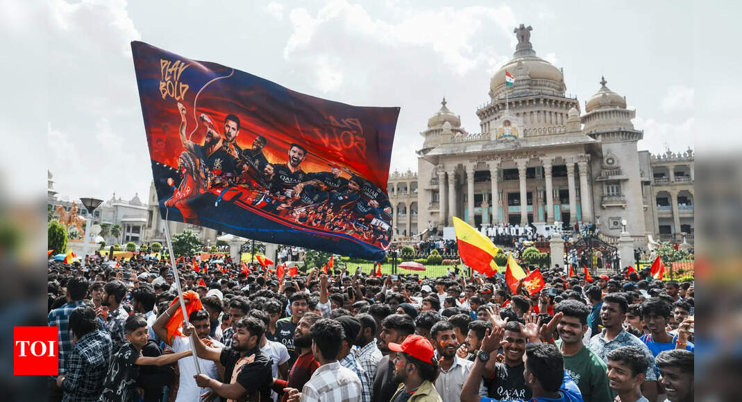 Live: IPL champions RCB arrive in Bengaluru to rousing welcome