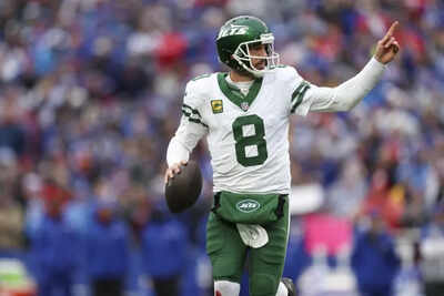Aaron Rodgers speculation sparks frustration in Steelers locker room amid QB uncertainty