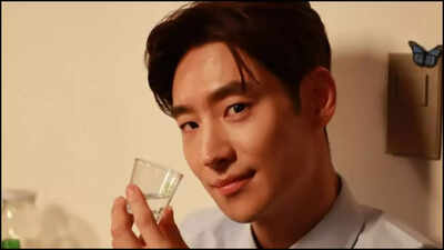‘Taxi Driver’ actor Lee Je Hoon opens up about his family’s past; shares how they dealt with the IMF financial crisis