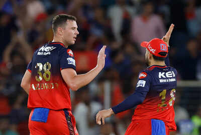  Josh Hazlewood’s unbeaten streak lives on