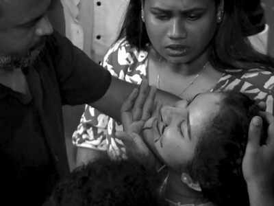  Contestant Raveena gets injured during performance