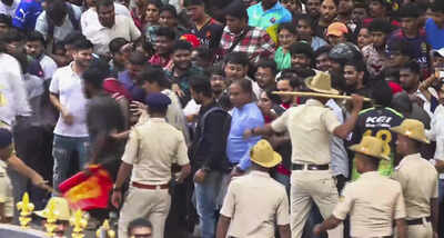  Netizens criticise RCB after stampede turns deadly