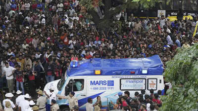  BCCI questions organisers who were caught off guard by huge crowd
