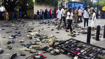  Cricketers mourn lives lost in stampede