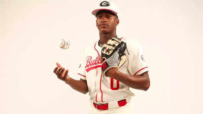 Georgia freshman Erik Parker makes surprise move after Super Regionals loss
