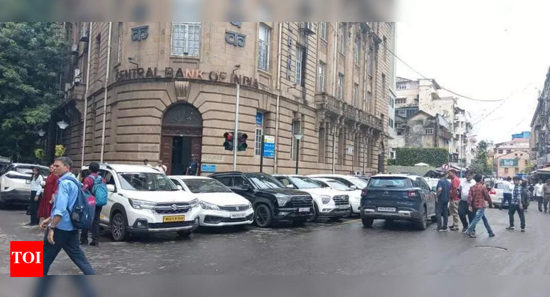 Man Arrested for Illegally Collecting Parking Fees in Mumbai