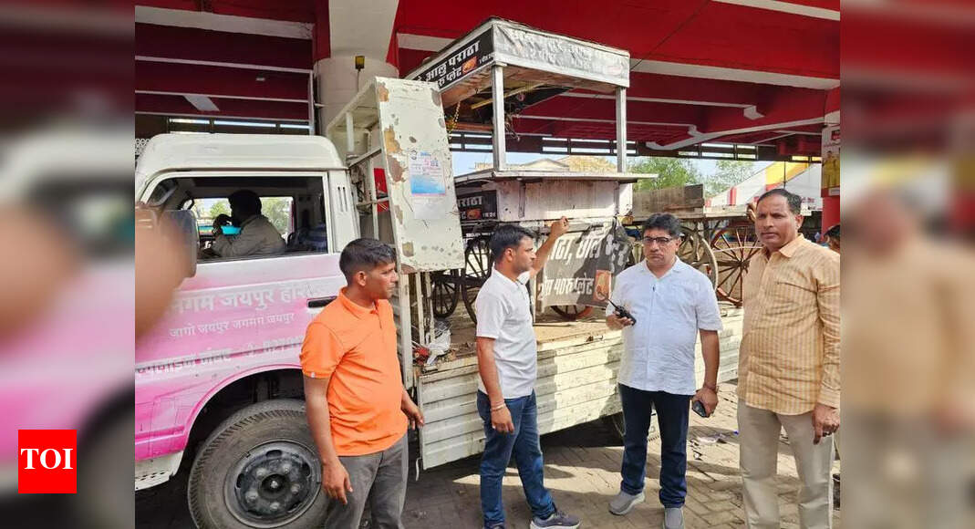 Chandigarh MC Conducts Anti-Encroachment Drive in Sector 34