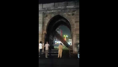 Delhi Darwaza door comes off its hinges