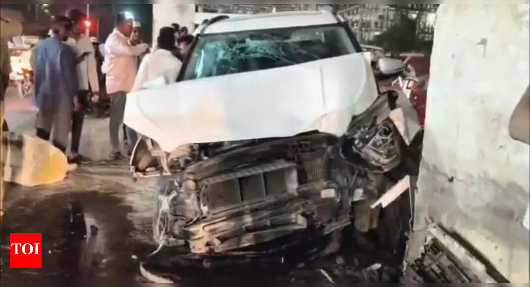 Two Dead, Seven Injured in Atmakur Car-Auto Collision