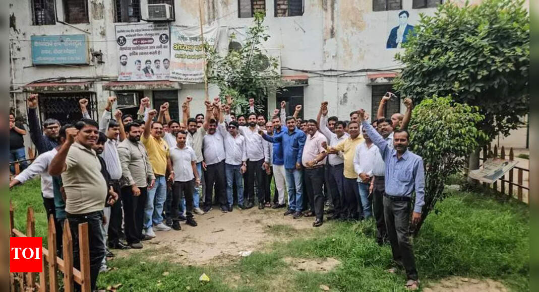 Greater Noida Lawyers Strike Halts Registry Services Over Office Relocation