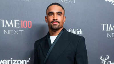Jalen Hurts leads Eagles into historic ring ceremony after Super Bowl LIX victory