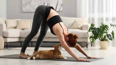 9 morning stretches approved by a yoga coach to look 10 years younger!
