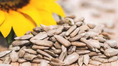 Sunflower seeds: High in zinc, magnesium, and mood-lifting benefits