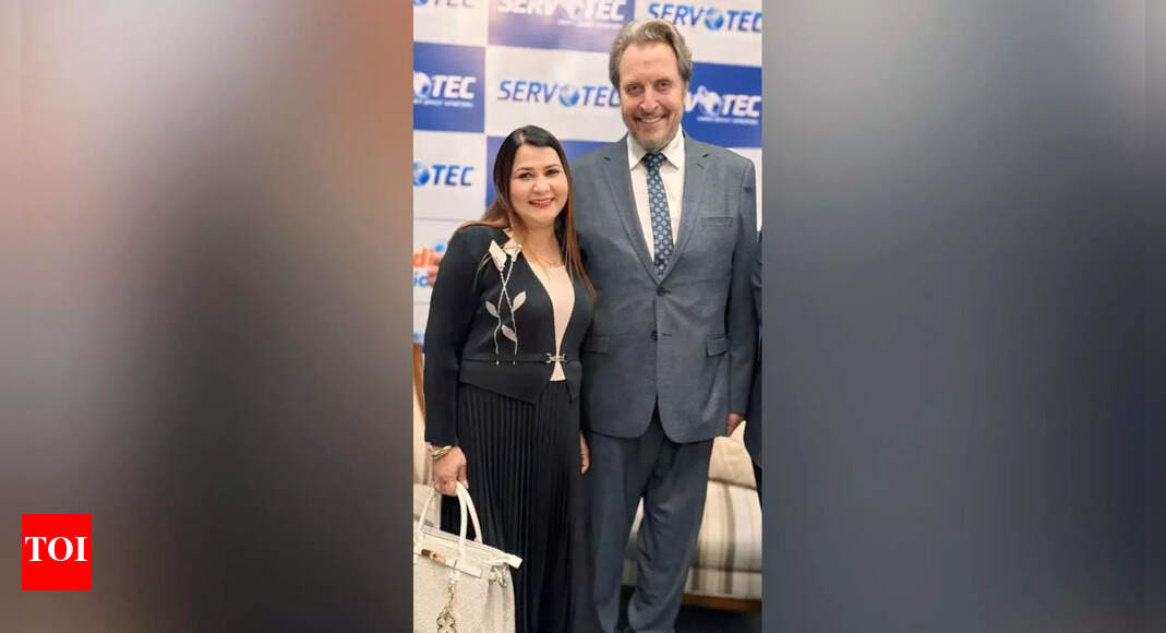 Bollywood Producer Chanda Patel Meets Errol Musk in Delhi