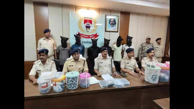 Six interstate drug peddlers held in H’bag