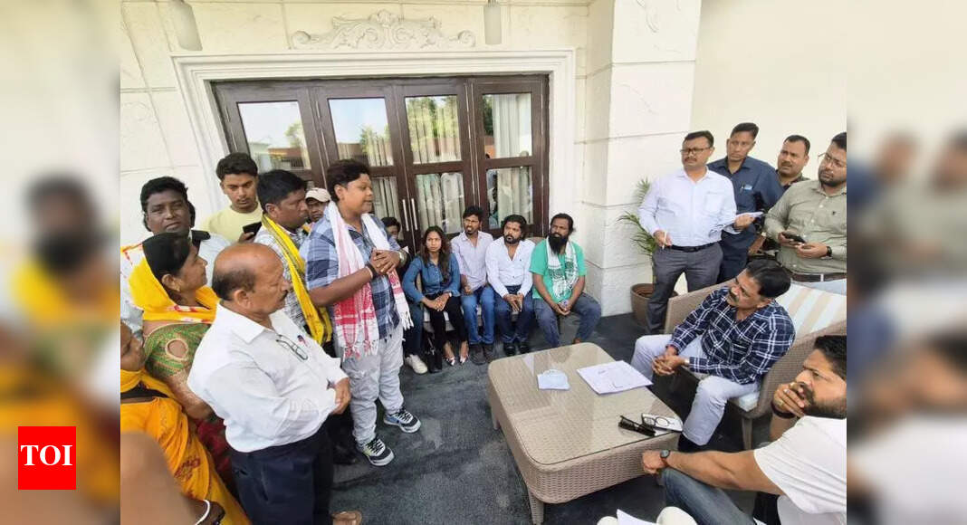 Minister Meets Artistes, Pledges Support to Regional Cinema