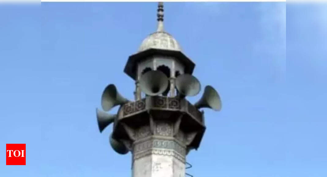 Mumbai Police Action on Mosque Loudspeakers Sparks Controversy