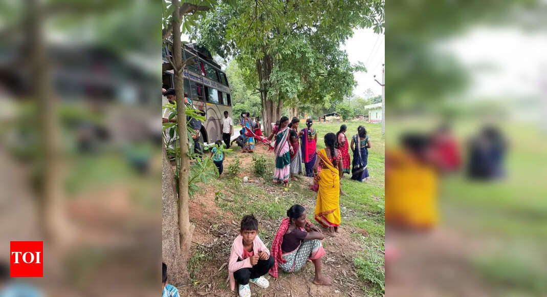 Bus Carrying Migrant Workers Overloaded in Malkangiri