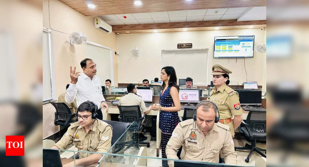 Actor Shriya Pilgaonkar Praises UP 1090 Women's Safety Line