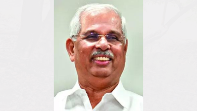 Kerala government skips governor’s event over ‘Bharat Mata’ portrait used by RSS; minister highlights non-official India map