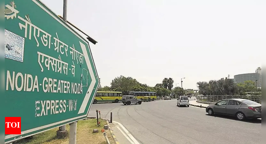 Noida Expressway Closure: Pipeline Repairs Cause Weekend Traffic