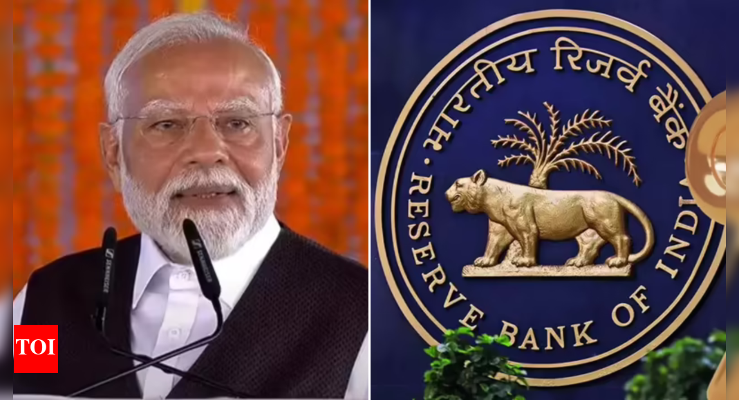Top 5 news of the day: PM Modi slams Pak for attacking 'Kashmiriyat'; RBI slashes repo rate by 50 bps & more