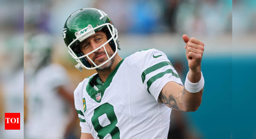 Aaron Rodgers believes dolphins having sex could actually heal his body—and he’s serious about it