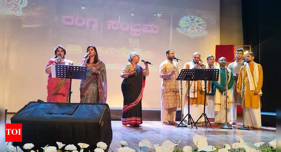 B Jayashree's 'Ranga Sambhrama' Draws Thousands in Belagavi