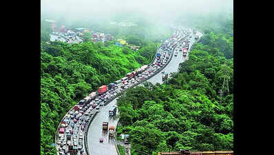 MSRDC wants to transform Pune-Mumbai Expressway into 10-lane ‘superhighway’