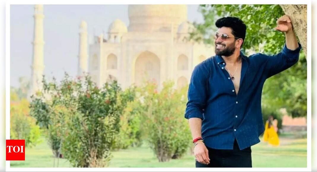 Shiv Thakare Travels with Family in Uttar Pradesh