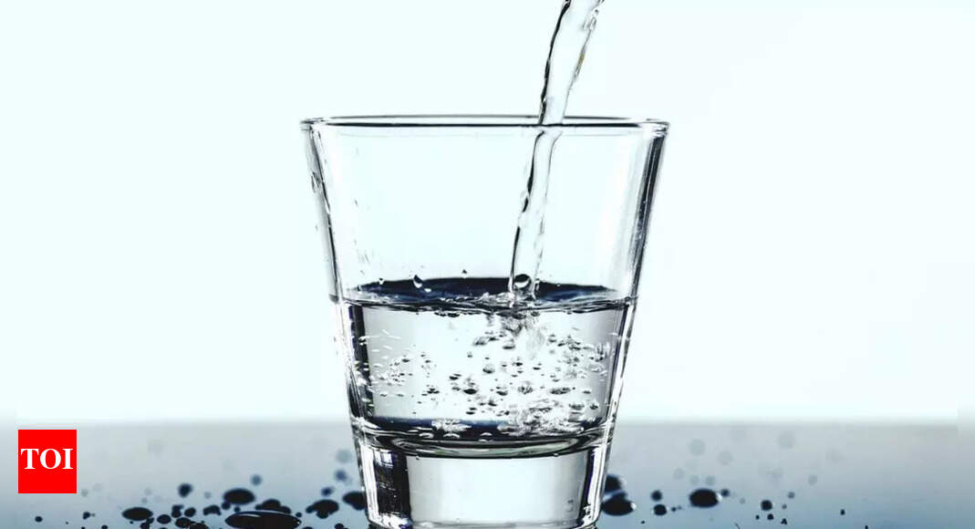 Is Water Wet? Scientists Debate Definitions and Interactions