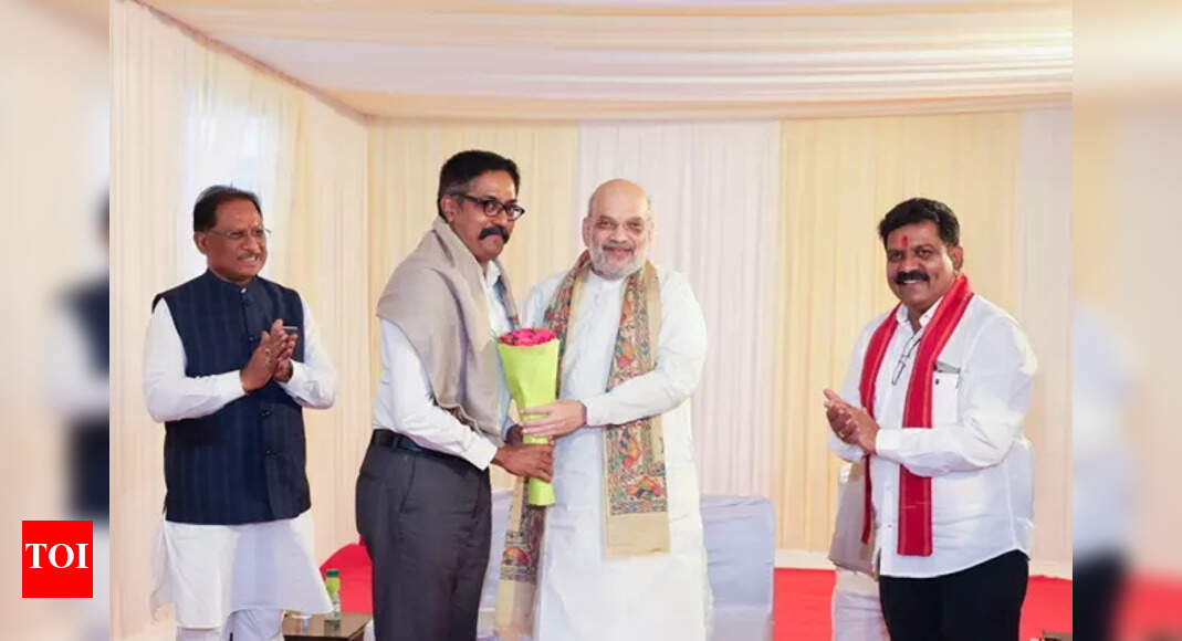 Amit Shah felicitates Chhattisgarh police officers for historic success in anti-Naxal operation