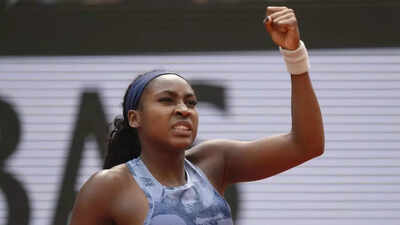  Coco Gauff beats Aryna Sabalenka at Roland Garros, clinches her second major title