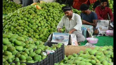Mango exports come to an early end at Nunna market in Andhra Pradesh