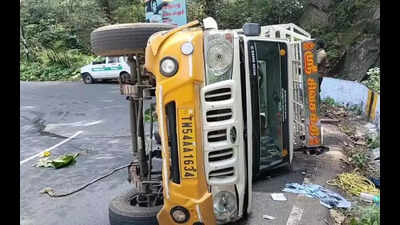 Four injured as goods carrier overturns on Yercaud Ghat Road