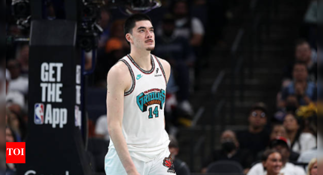 Fans question as Memphis Grizzlies’ center Zach Edey undergoes surgery for sprained ankle