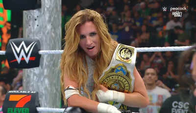  Becky Lynch defeats Lyra Valkyria in the Women's Intercontinental title match