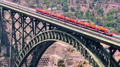  Besides engineering challenges, world's highest rail bridge overcame legal hurdles too