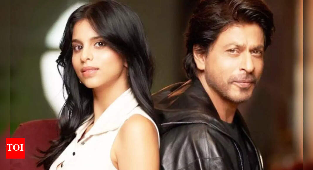 “Looking so…” - Shah Rukh Khan drops a comment on Suhana’s snap; she replies