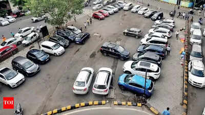 Lack of parking facilities highlighted; official policy still on hold