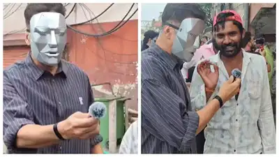 Akshay Kumar meets fans at 'Housefull 5' screening; wears 'killer mask' to take audience reviews- WATCH