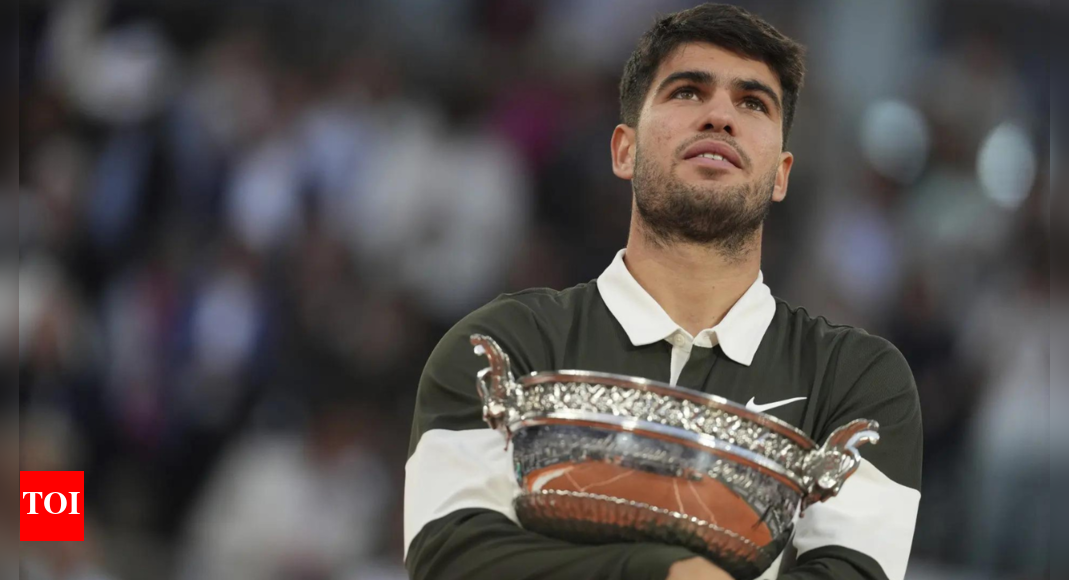Is Carlos Alcaraz single? The 22 year old tennis player breaks his silence