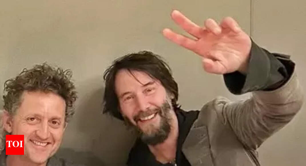 Keanu Reeves and Alex Winter Reunite for Broadway Revival of Waiting for  Godot | - Times of India