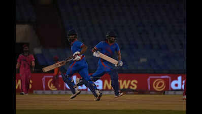 Rhinos chase down 198; Bulls dominate in rain‑shortened match on CCPL Day 3