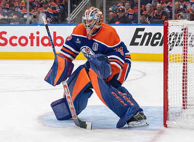  Edmonton Oilers voice frustration over Florida Panthers' repeated contact with Stuart Skinner