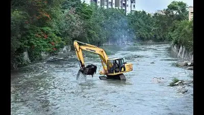 Encroachments on nalas, lakes dominate Prajavani complaints