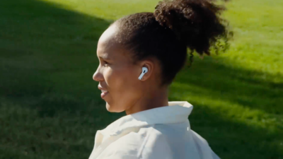 Apple Watch's Workout Buddy is an AI coach that talks you through workouts