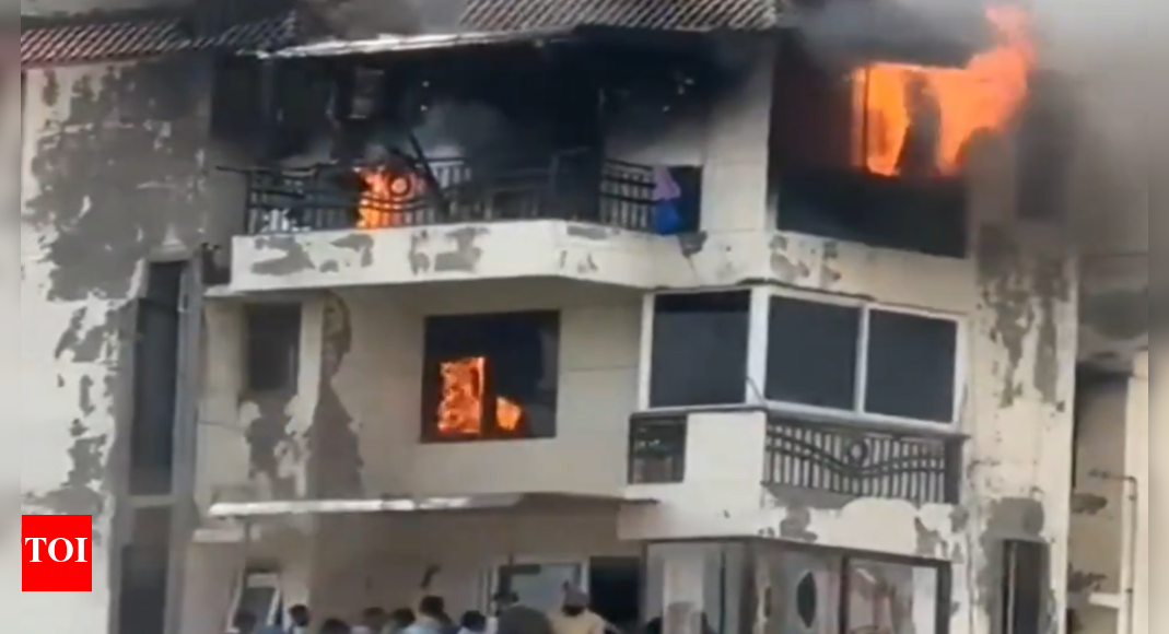 Massive fire breaks out at Shabd Apartment in Delhi; several feared trapped, rescue operations underway